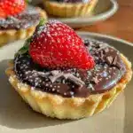 chocolate strawberry tart - featured image