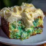 green velvet cake - featured image